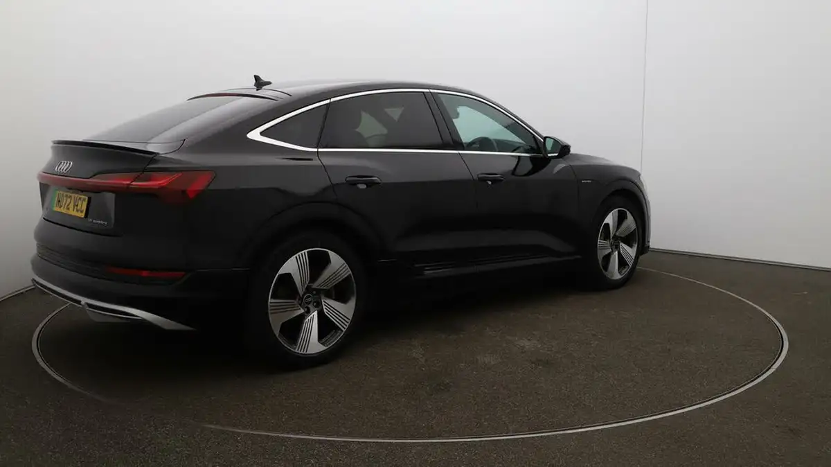 2023-audi-e-tron-55e-s-line-sportback-big-47