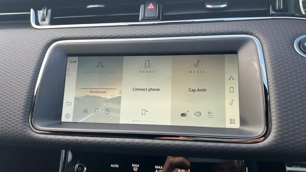 2021-land-rover-range-rover-evoque-15-p300e-r-dynamic-s-big-13