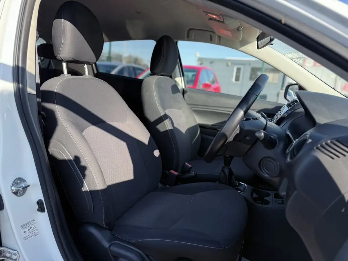 2016-mitsubishi-mirage-12-juro-big-19