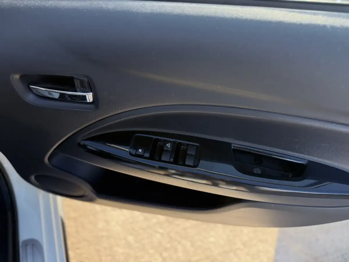 2016-mitsubishi-mirage-12-juro-big-43