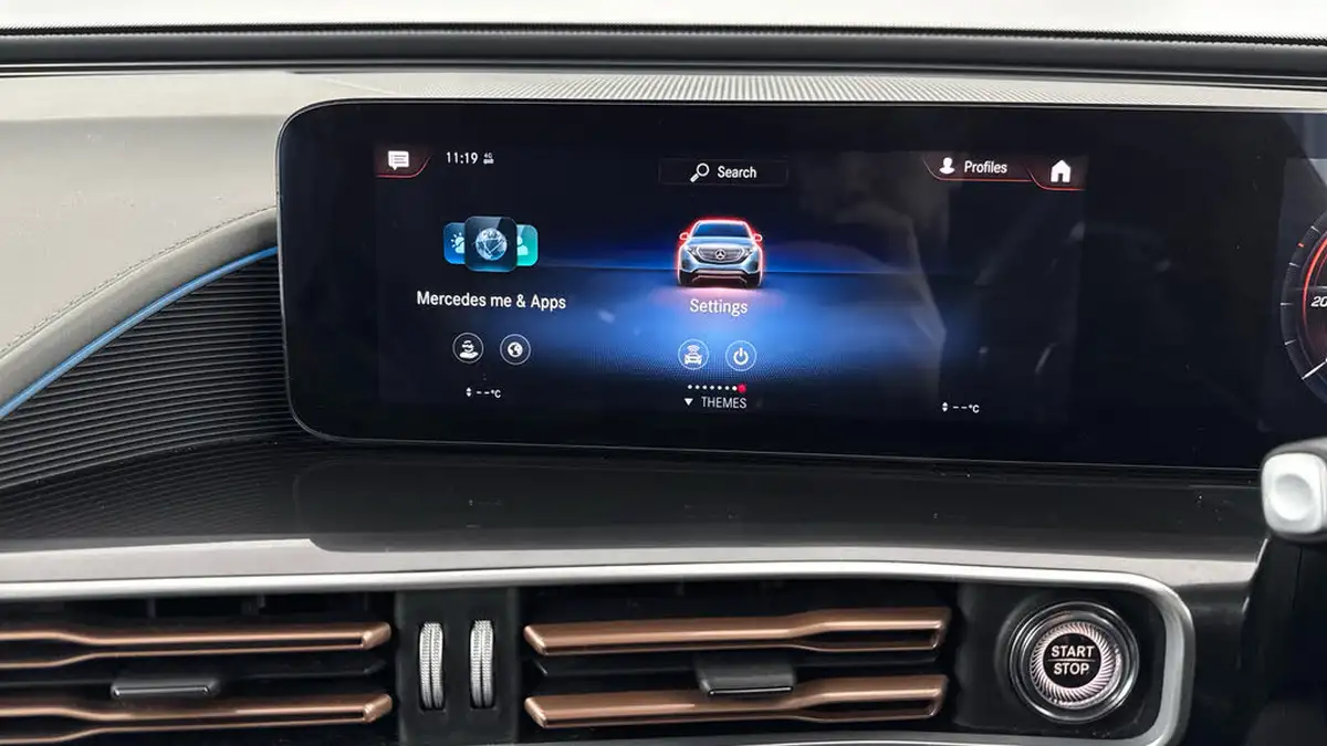 2021-mercedes-benz-eqc-e-eqc-400-amg-line-big-17