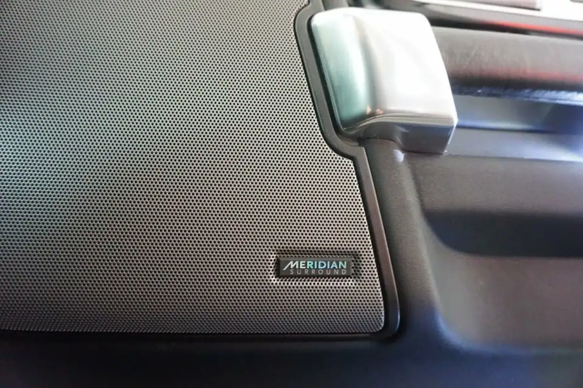 2015-land-rover-discovery-4-30-sd-v6-hse-lux-big-23