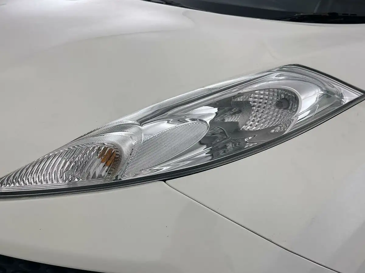 2013-nissan-juke-15td-tekna-big-20