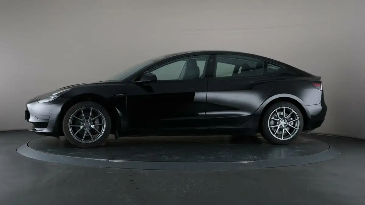 2021-tesla-model-3-e-long-range-4x4-big-36