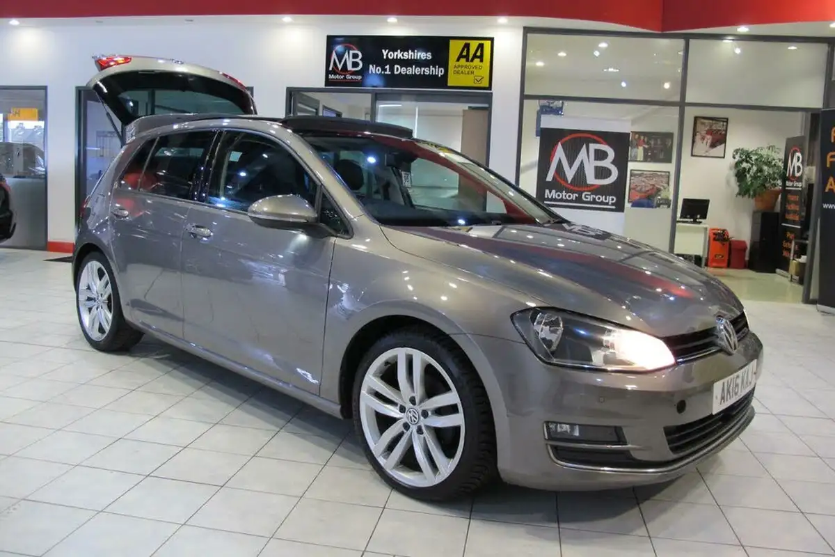 2016-volkswagen-golf-20tdi-gt-edition-5d-dsg-big-52