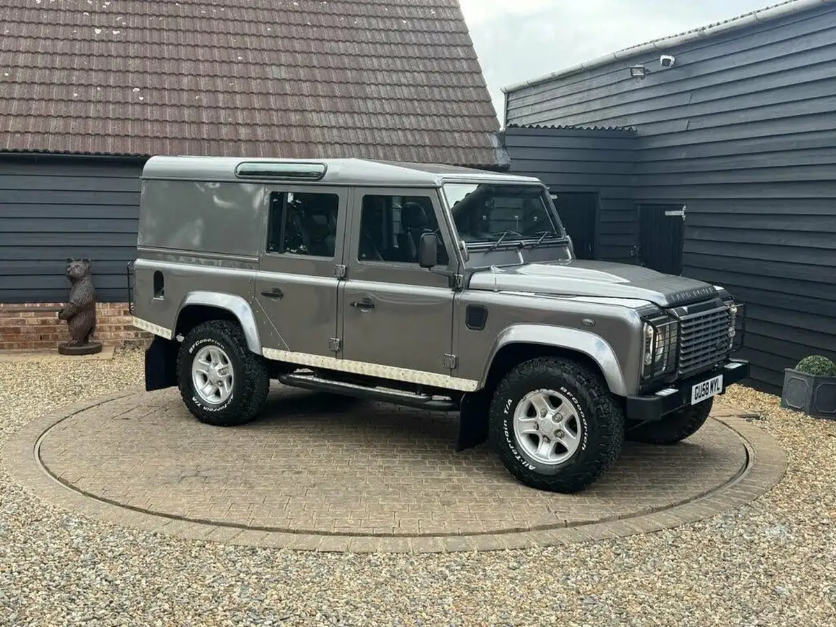 2008-land-rover-110-defender-24td-xs-station-wagon-5-drs-big-21