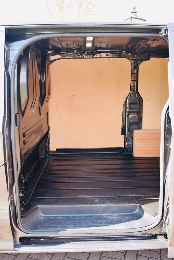 2023-ford-transit-custom-20tdci-300-l1h1-limited-136pseu6e-panel-van-1996cc-auto-big-4