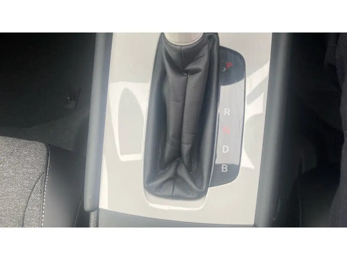 2023-honda-jazz-15-i-mmd-sr-big-29