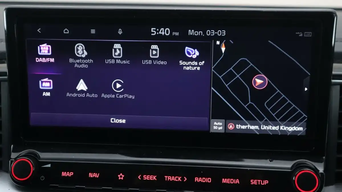 2022-kia-ceed-15-t-gdi-3-hatchback-big-24