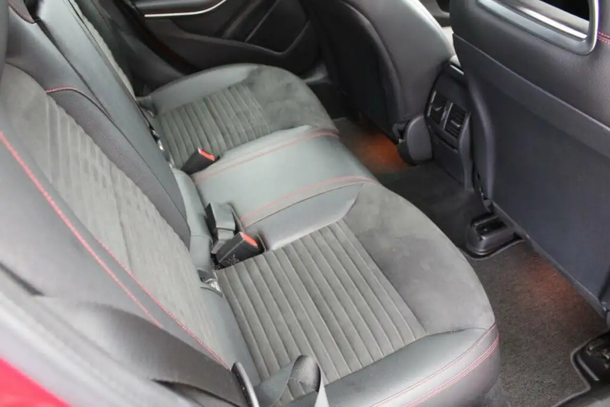 2017-mercedes-benz-a-class-21d-a200d-amg-line-executivess-big-20