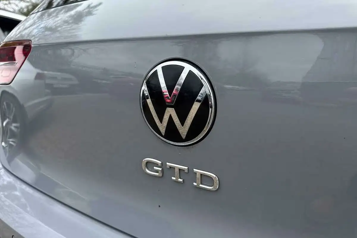 2021-volkswagen-golf-20tdi-gtd-big-24