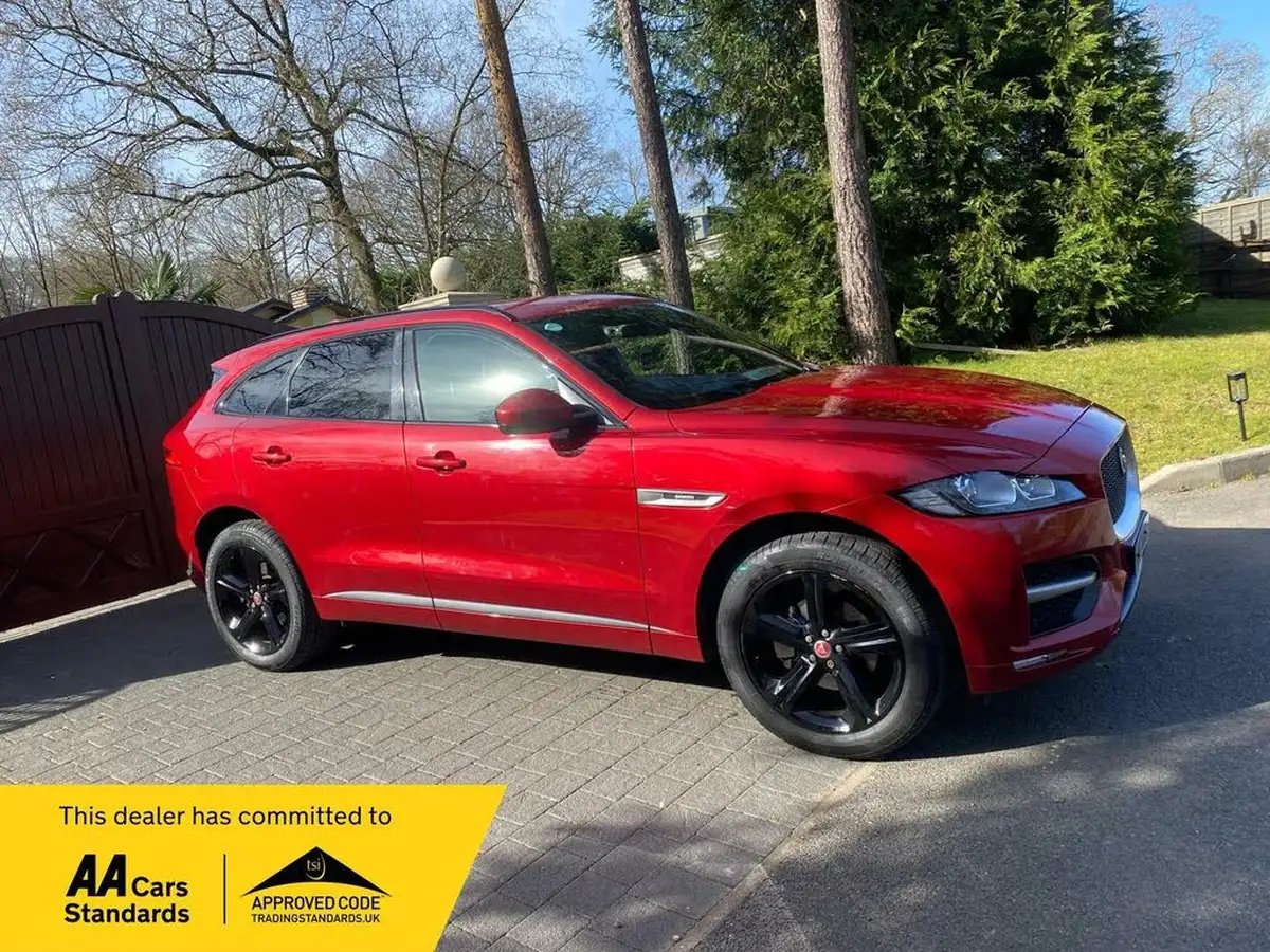 2017-jaguar-f-pace-20-i4d-r-sport-180ps-awd-ss-auto-big-0