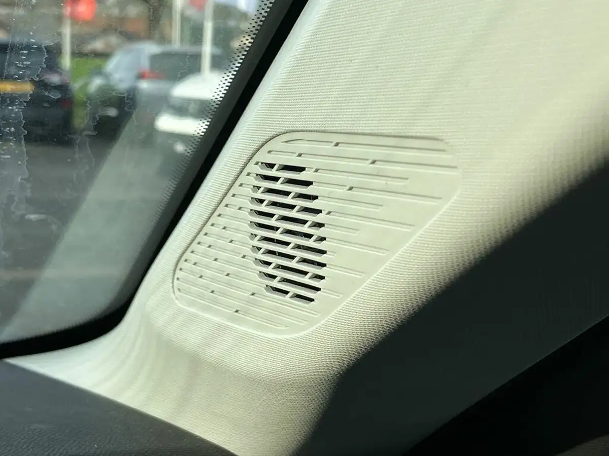 2021-citroen-c4-12-puretech-sense-plus-eat8-big-36