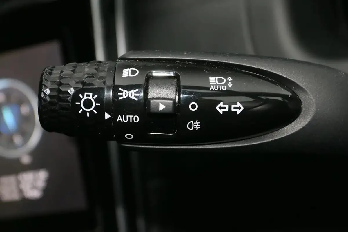 2021-hyundai-tucson-16-t-gdi-premium-230ps-hybrid-1598cc-auto-big-21