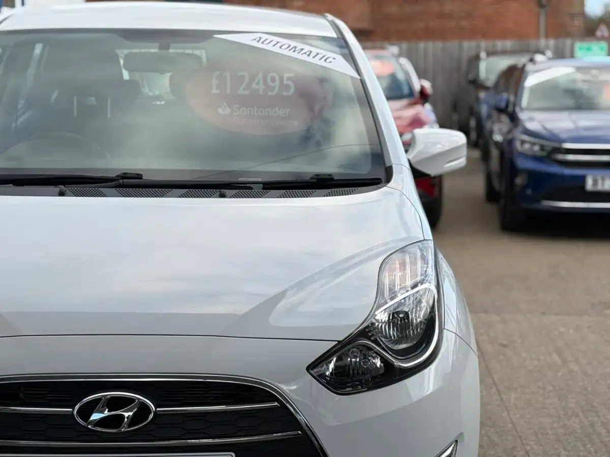 2019-hyundai-ix20-16-se-auto-big-15