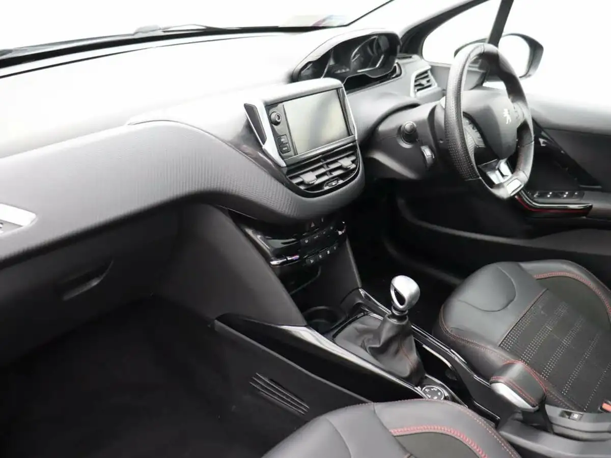 2018-peugeot-2008-suv-16bluehdi-gt-line-120bhp-ss-big-10