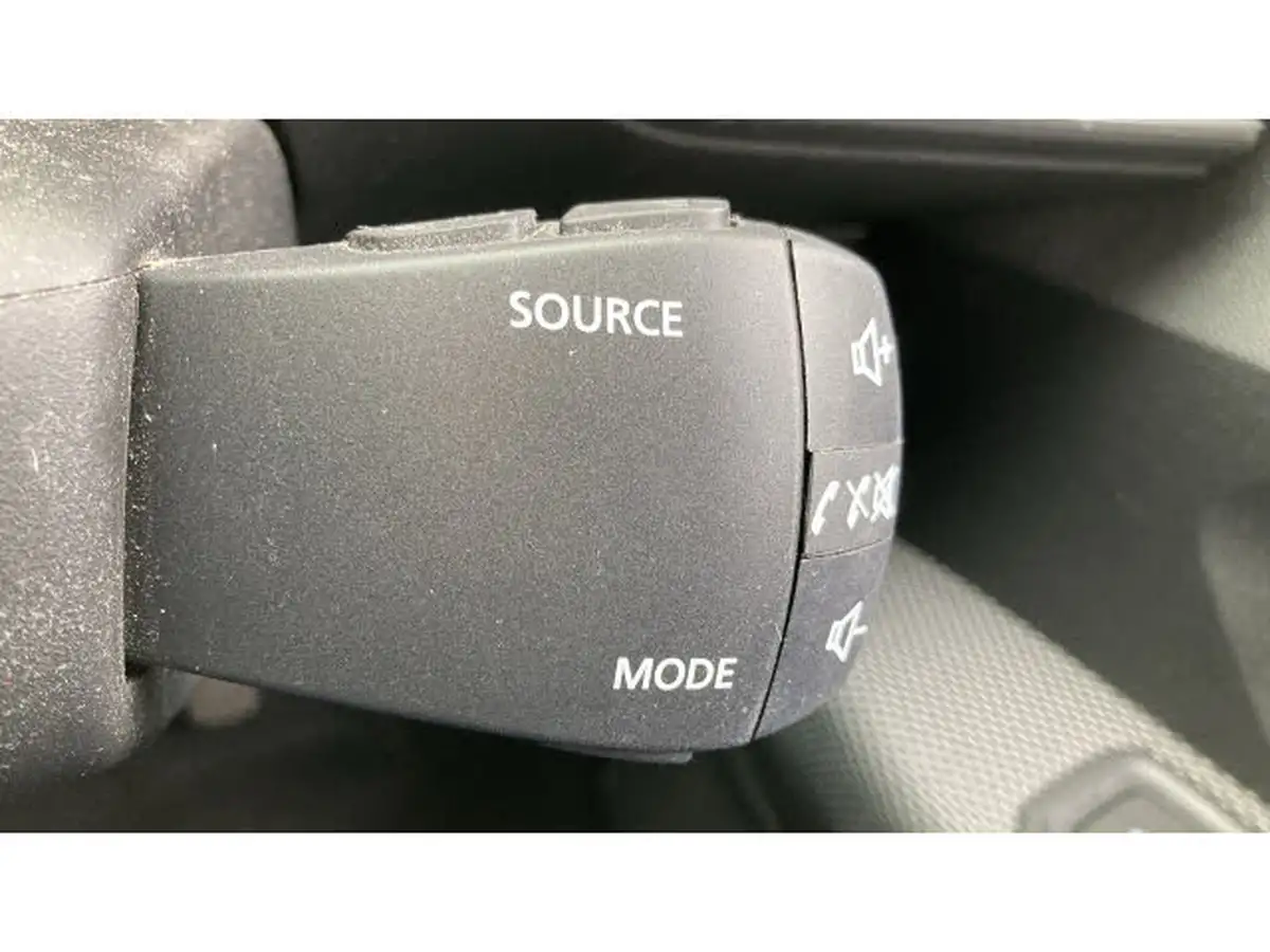 2022-dacia-sandero-stepway-10-tce-comfort-100bhp-bi-fuel-big-32
