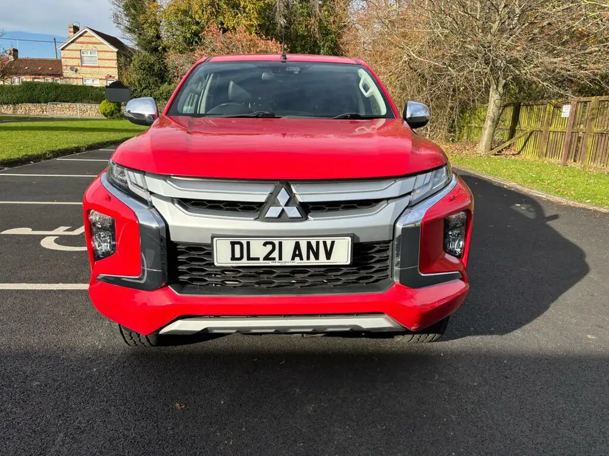 2021-mitsubishi-l200-22di-d-barbarian-auto-big-1