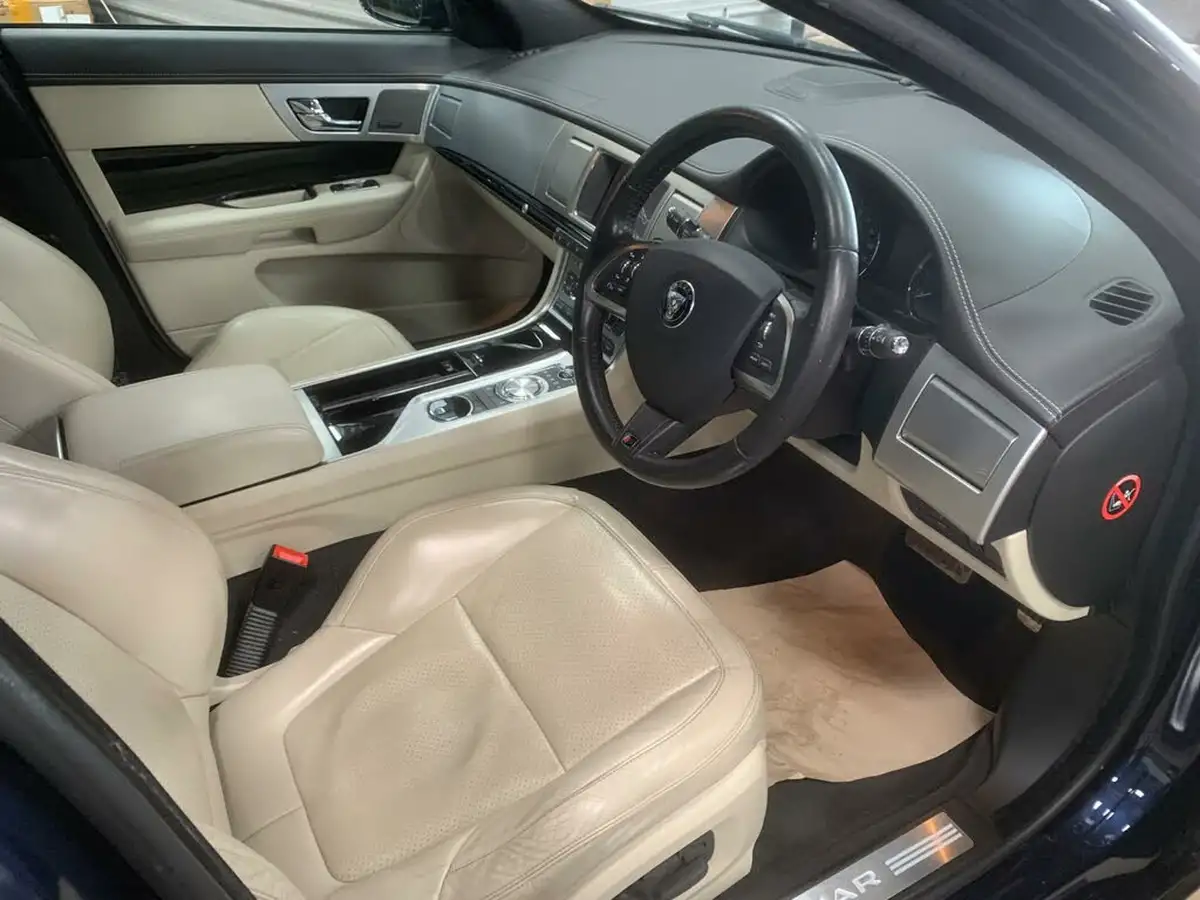 2015-jaguar-xf-30td-s-portfolio-saloon-4d-big-3