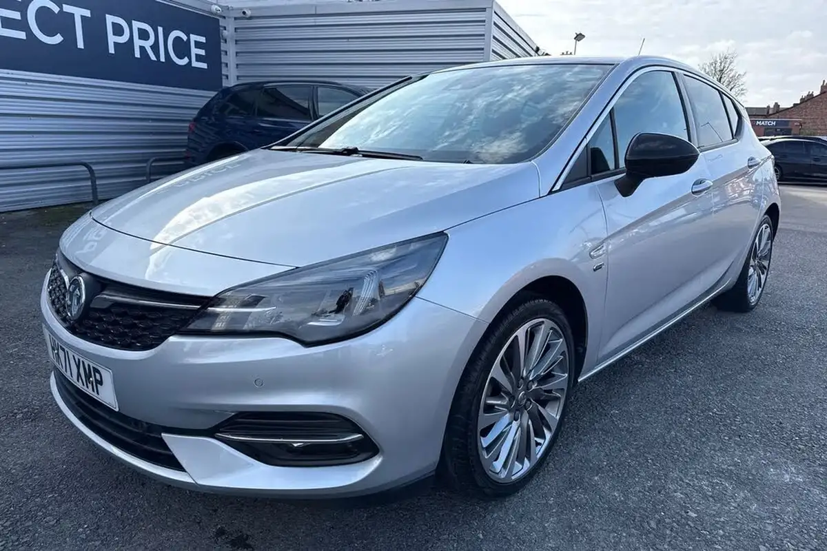 2021-vauxhall-astra-12-turbo-griffin-edition-hatchback-big-26