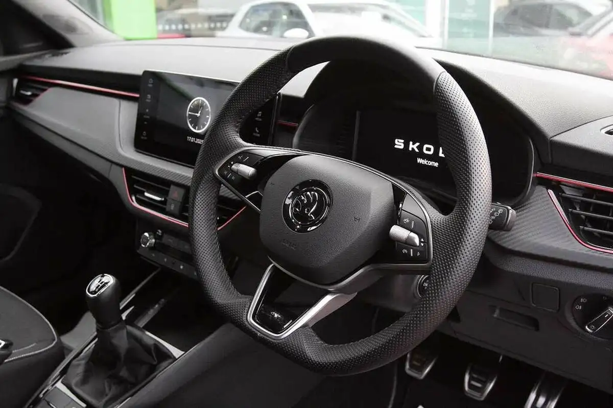 2024-skoda-kamiq-10-tsi-monte-carlo-116ps-big-5