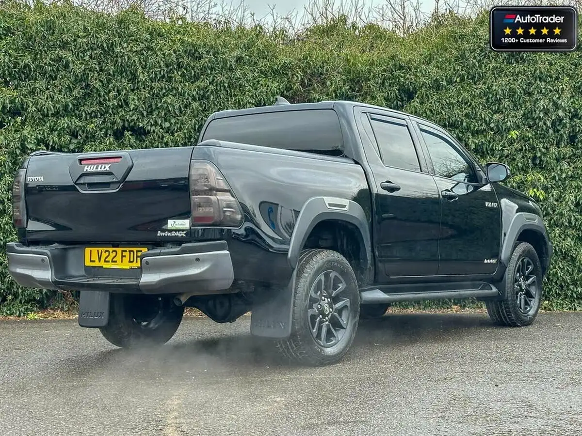 2022-toyota-hi-lux-28d-4d-invincible-x-204hpeu6d-2755cc-auto-big-4
