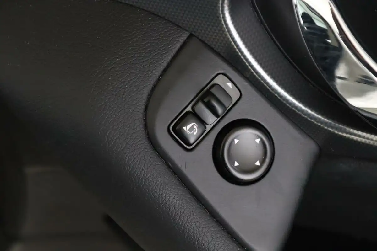 2021-nissan-qashqai-13-dig-t-n-motion-140ps-big-15
