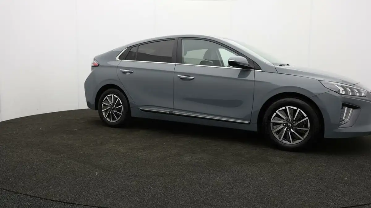 2021-hyundai-ioniq-e-premium-electric-100kw-big-60