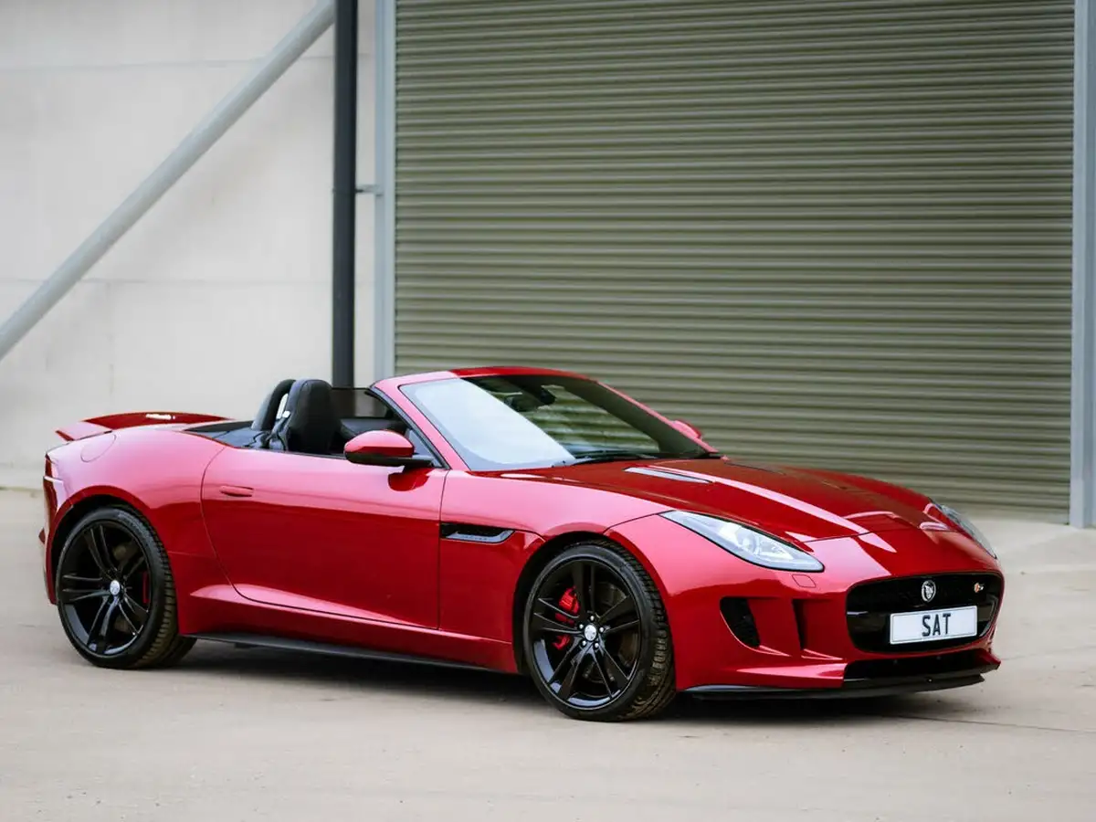 2013-jaguar-f-type-50-s-big-35