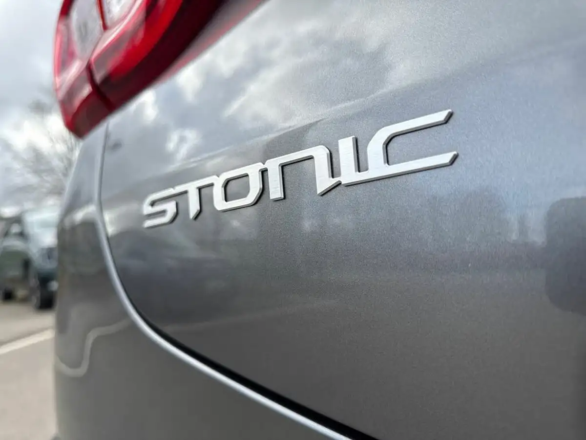 2024-kia-stonic-10-t-gdi-2-98bhp-dct-big-22