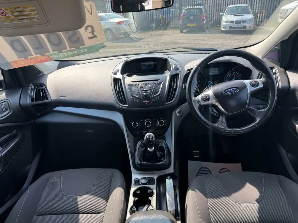 2013-ford-kuga-20tdci-zetec-big-30