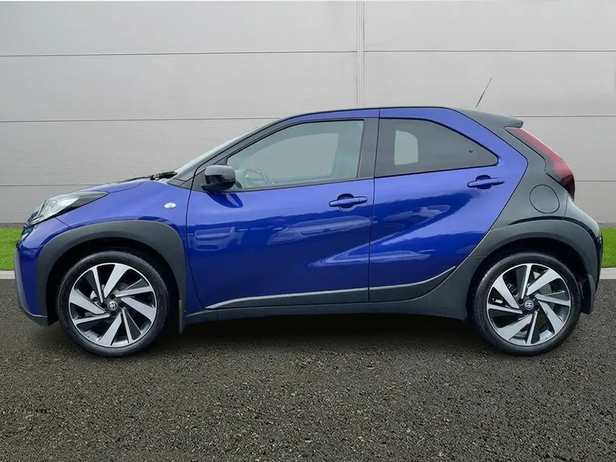 2024-toyota-aygo-x-10-vvt-i-edge-big-3