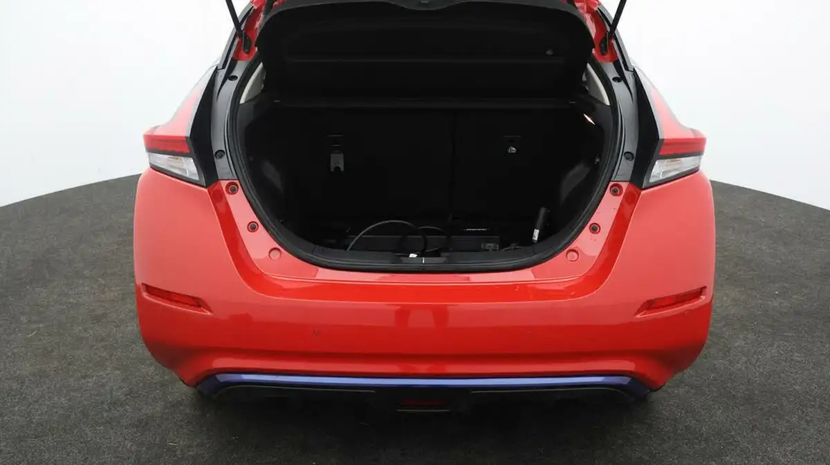 2022-nissan-leaf-e-tekna-big-16