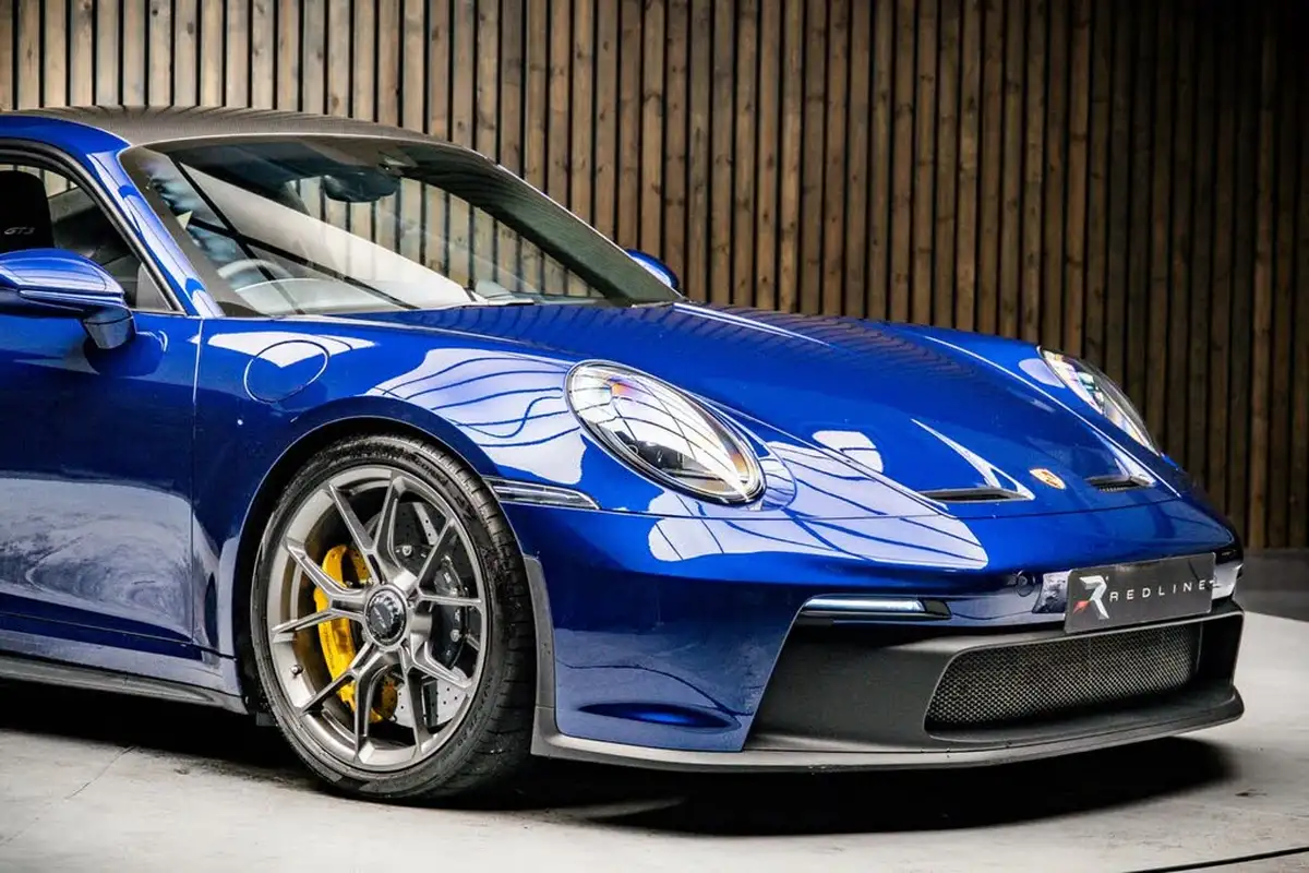 2022-porsche-911-40-gt3-rwd-big-9