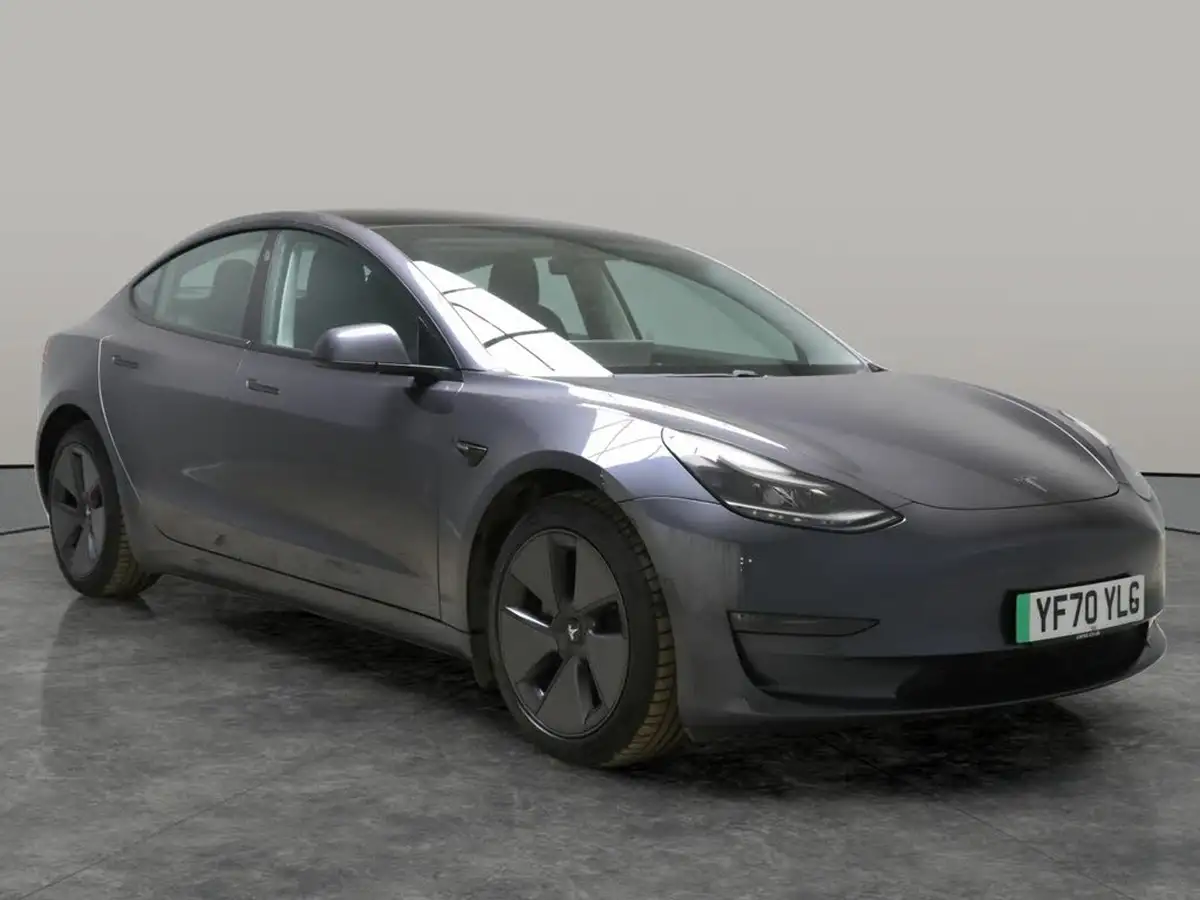 2020-tesla-model-3-e-long-range-big-10