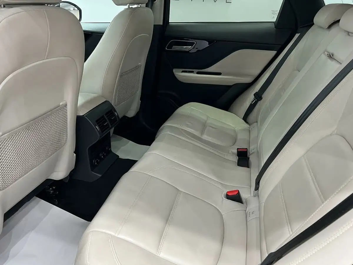 2017-jaguar-f-pace-20-i4d-prestige-180ps-awd-auto-big-50