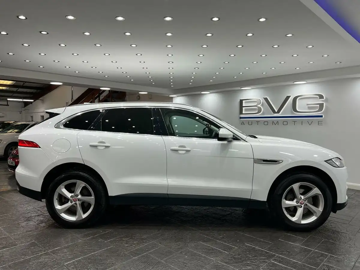 2017-jaguar-f-pace-20-i4d-prestige-180ps-awd-auto-big-5