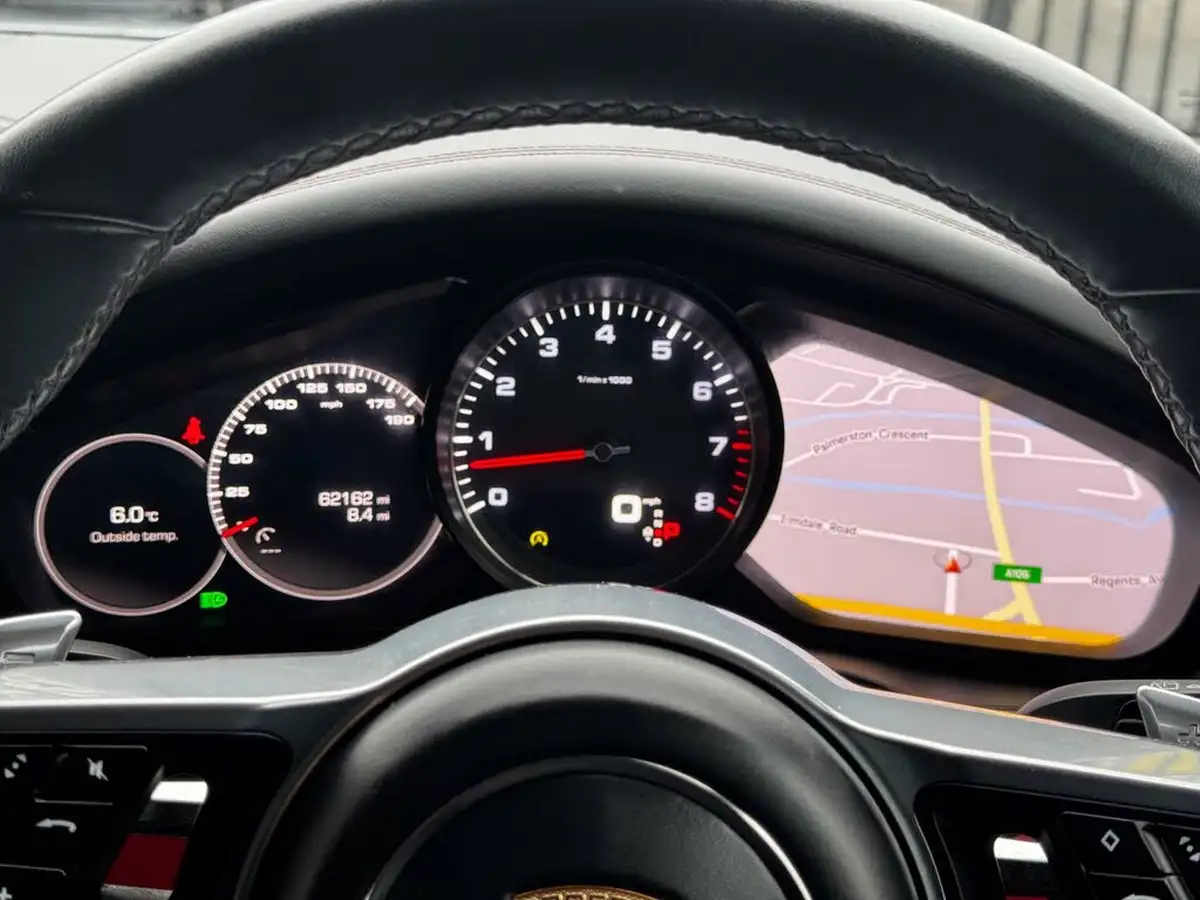 2019-porsche-cayenne-30-v6-s-big-70
