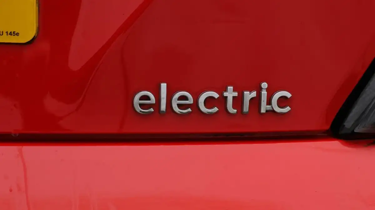 2022-hyundai-kona-e-ultimate-big-25