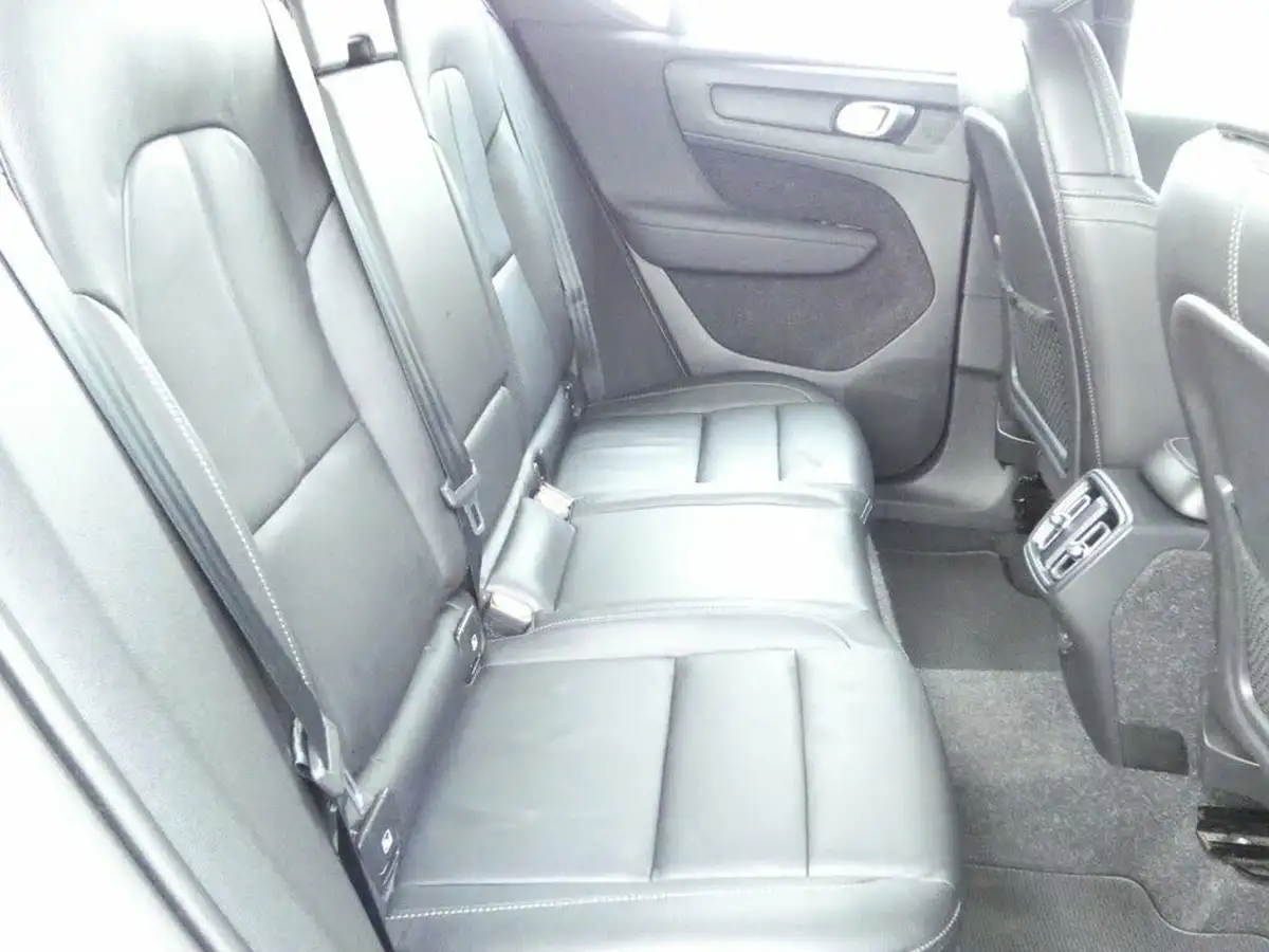 2020-volvo-xc40-15-t3-inscription-big-10
