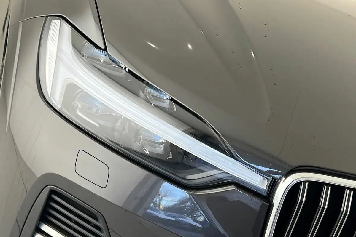 2023-volvo-xc60-20-t8-ultimate-bright-big-17