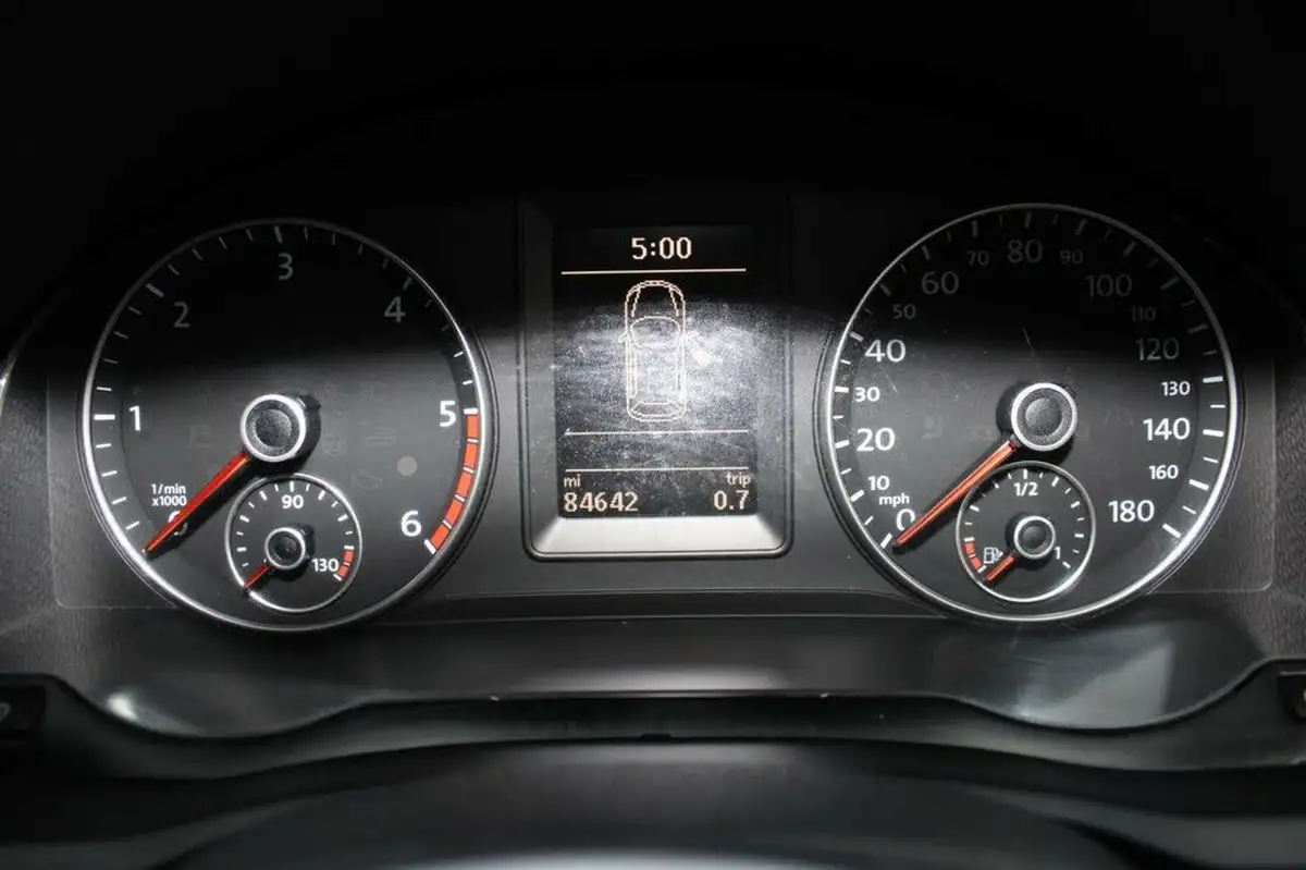 2014-volkswagen-scirocco-20tdi-gt-177ps-coupe-big-20