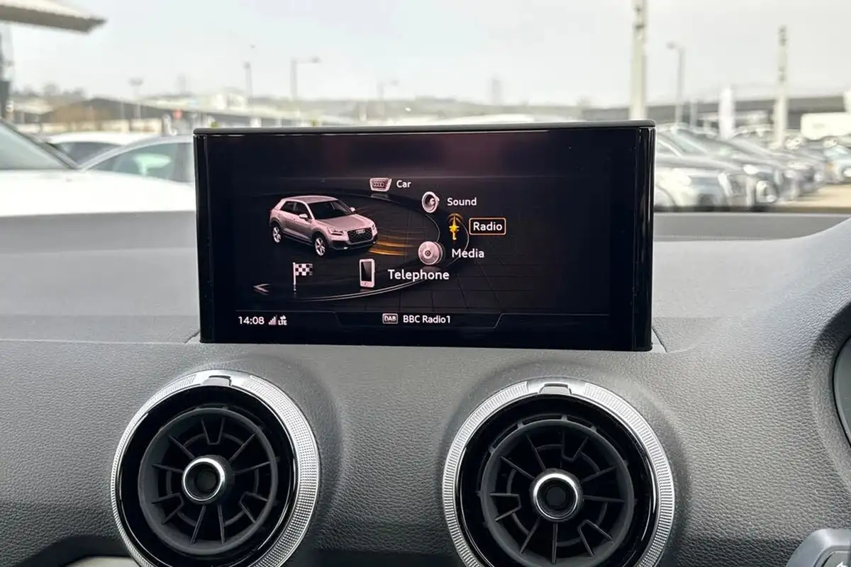 2024-audi-q2-10-30-tfsi-s-line-110ps-big-16