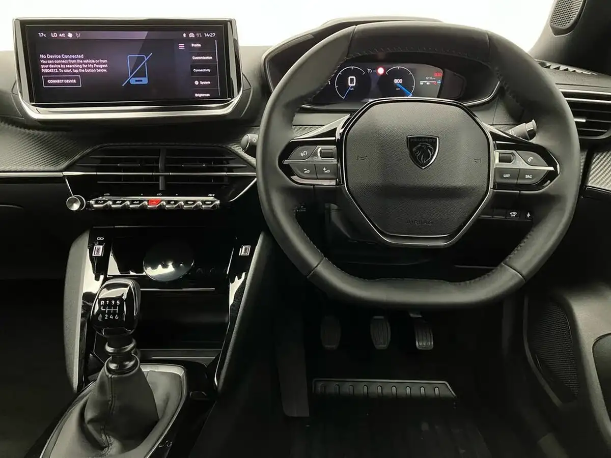 2023-peugeot-2008-suv-12-puretech-allure-big-14