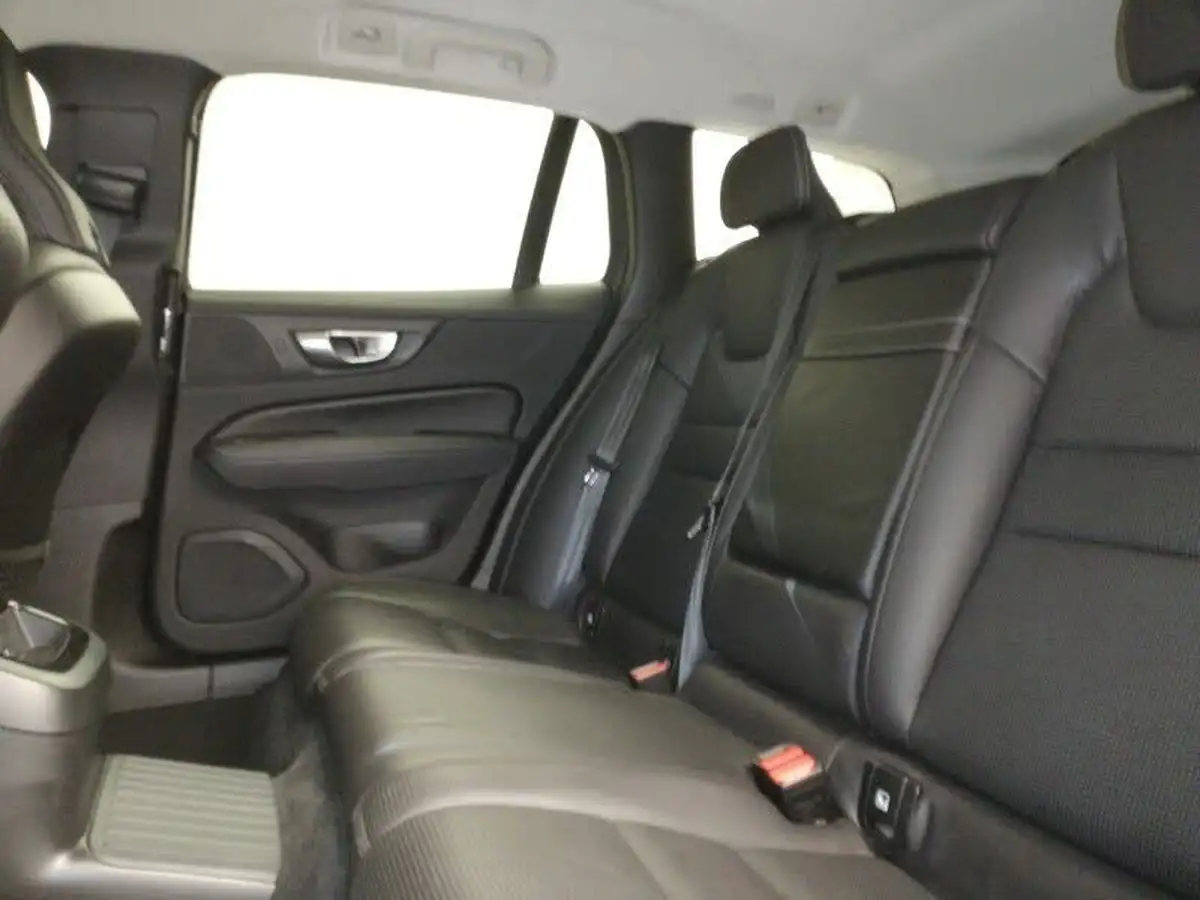 2020-volvo-v60-20-t6-inscription-big-5