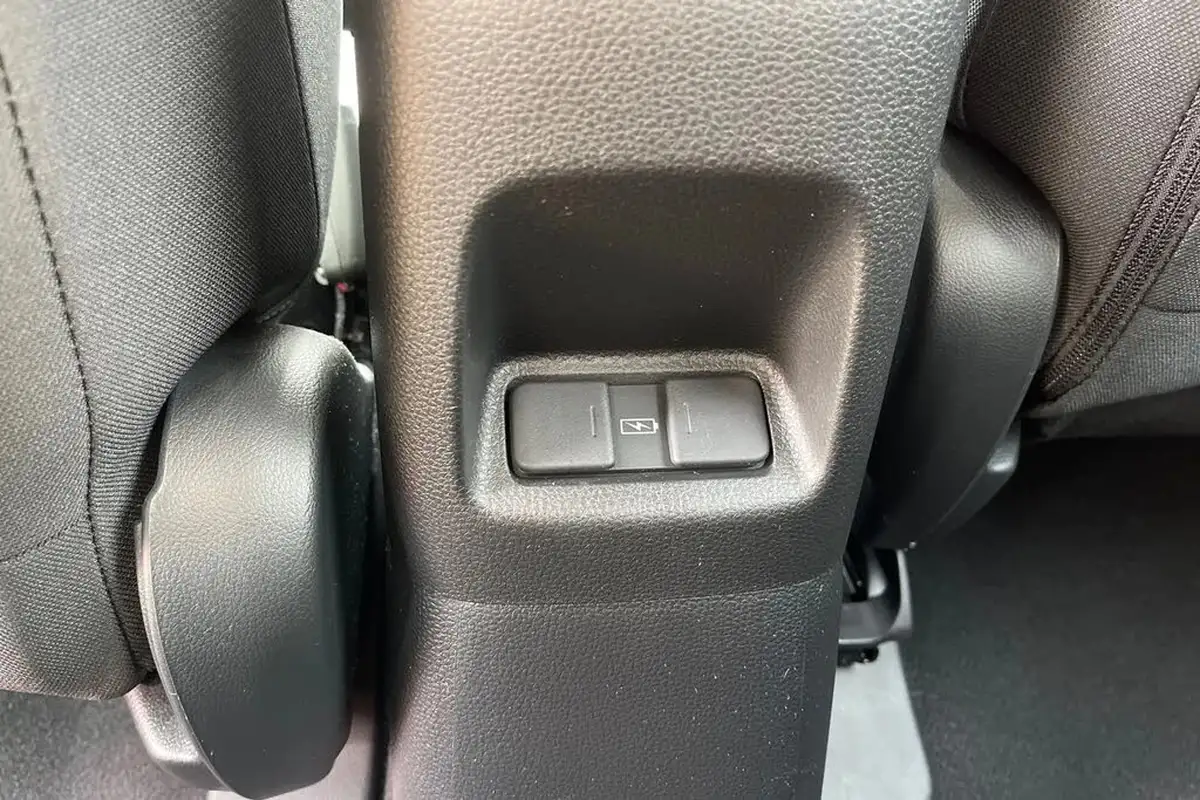 2023-honda-jazz-15-i-mmd-crosstar-ex-big-33