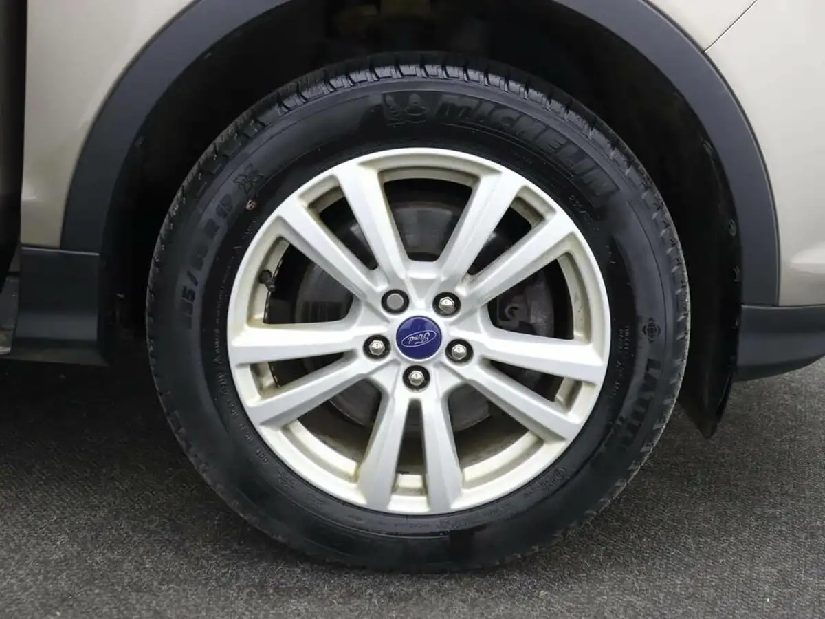 2019-ford-kuga-20tdci-zetec-150ps-awd-ss-big-5