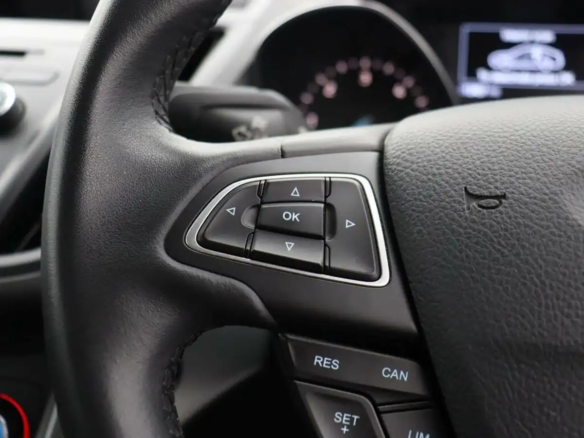 2019-ford-kuga-20tdci-zetec-150ps-awd-ss-big-19