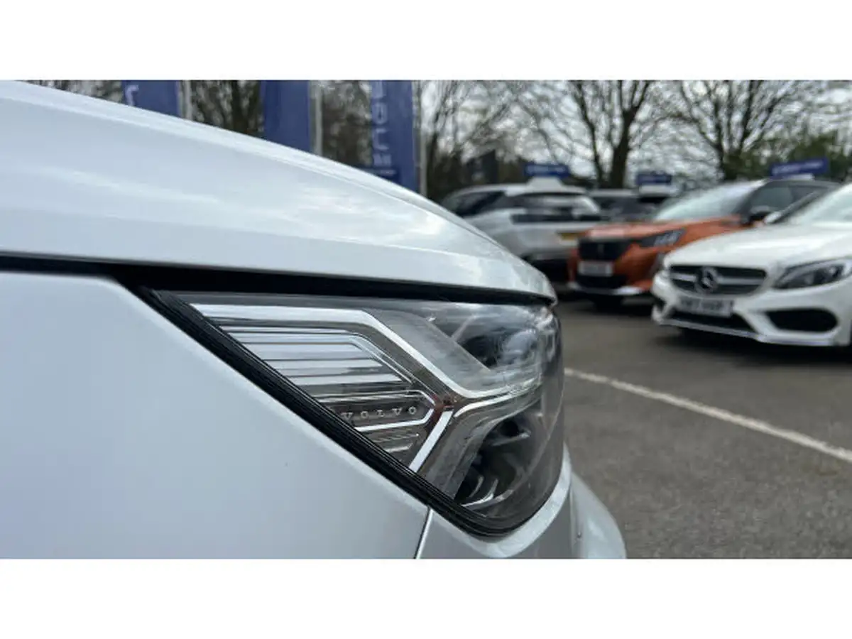 2018-volvo-xc40-20td-d4-first-edition-big-55
