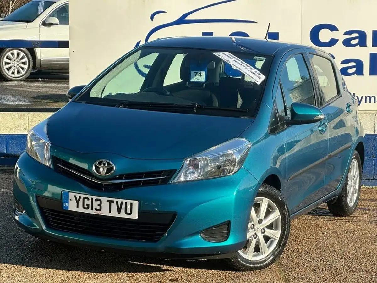 2013-toyota-yaris-133-tr-vvt-i-5d-big-2
